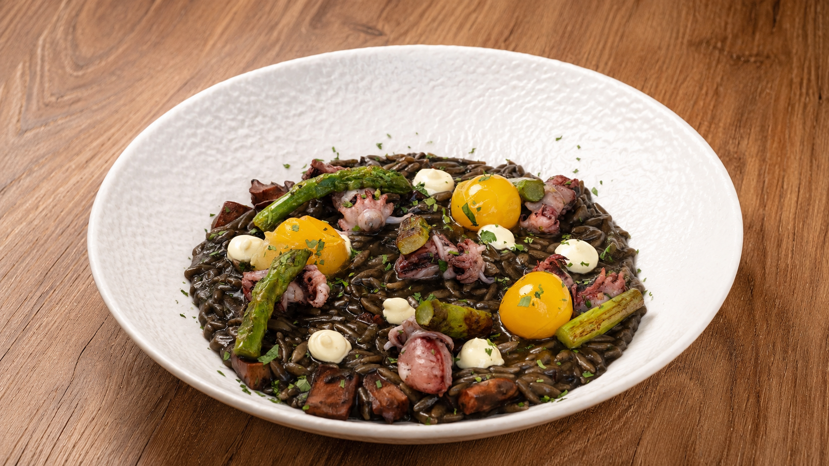 Arroz mediterráneo con marisco en Mercado SantaAna